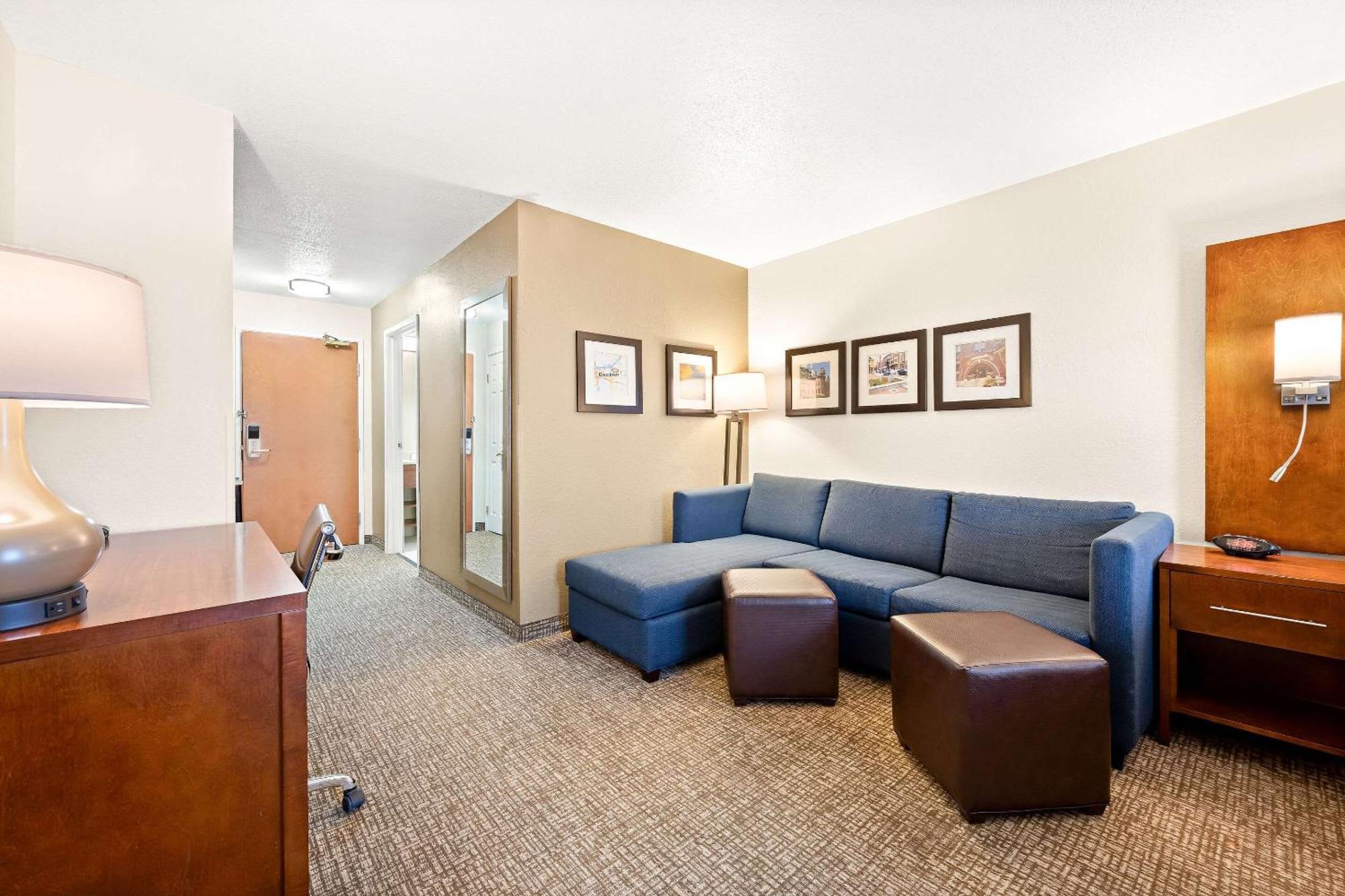 Comfort Inn & Suites Decatur-Forsyth Exterior photo